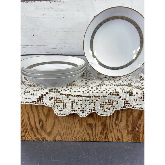 Noritake Hartford 5944 Berry Bowls White Gold Greek Key 5 1/2" Set of 4 - Picture 1 of 6